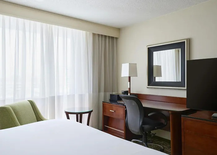 Hotel Marriott Chicago O'hare 3*